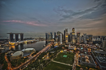 1024px-1_singapore_city_skyline_dusk_panorama_2011.jpg